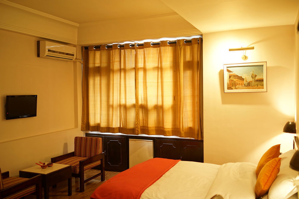 Marcopolo Business Hotel Катманду Экстерьер фото
