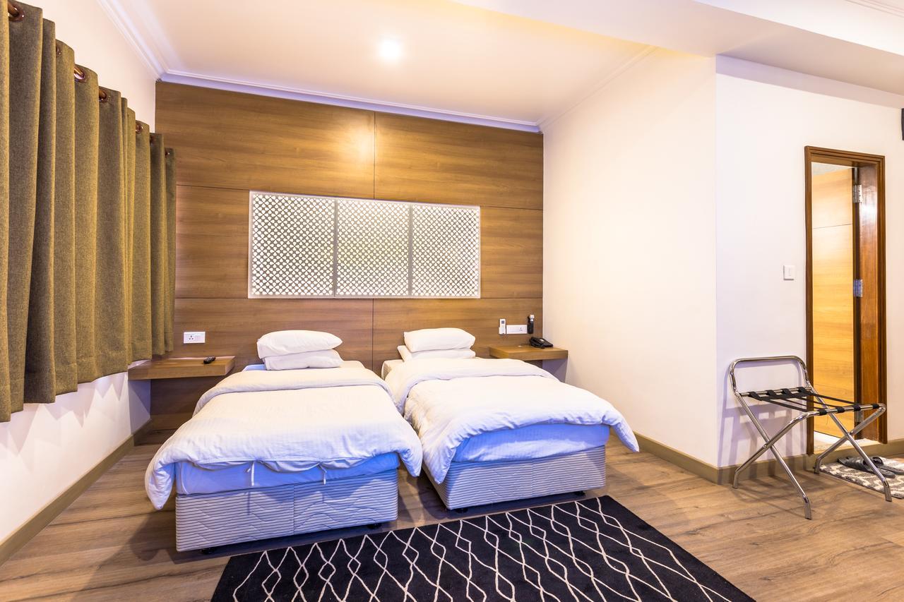 Marcopolo Business Hotel Катманду Экстерьер фото