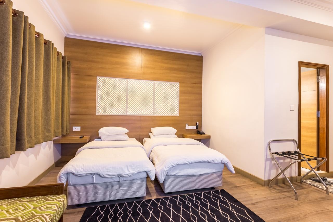 Marcopolo Business Hotel Катманду Экстерьер фото