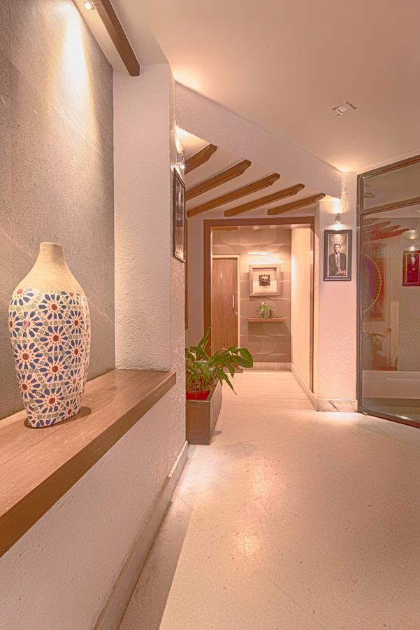 Marcopolo Business Hotel Катманду Экстерьер фото