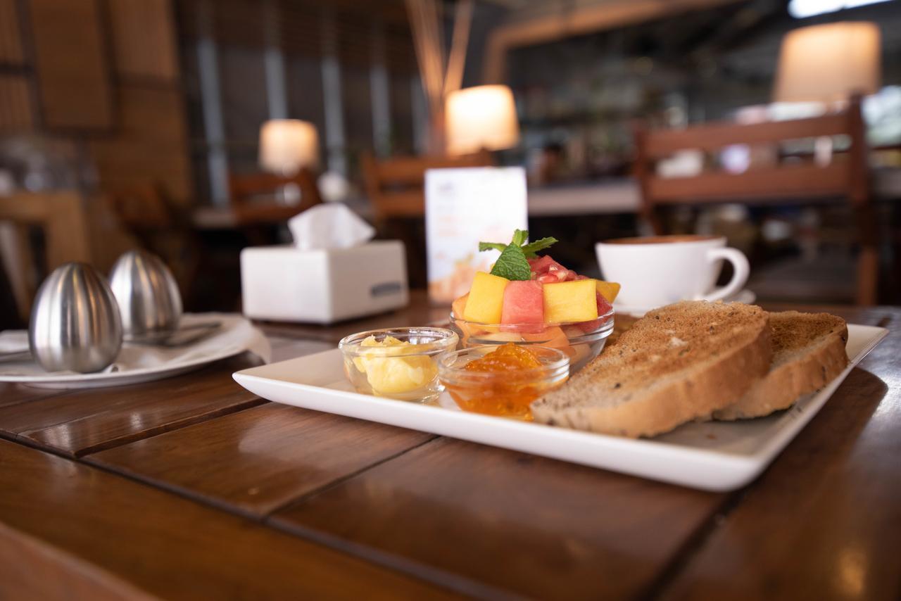 Marcopolo Business Hotel Катманду Экстерьер фото
