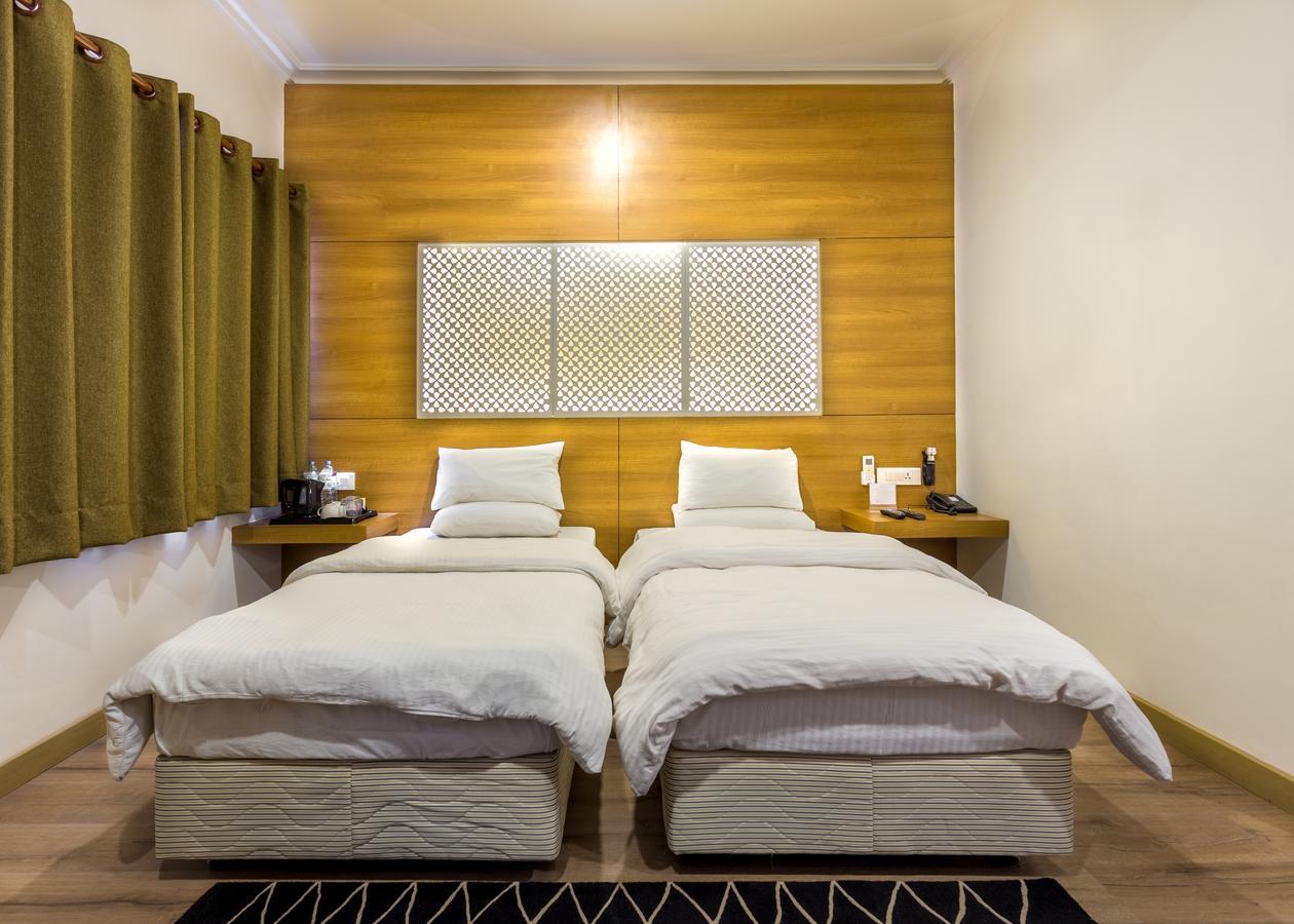 Marcopolo Business Hotel Катманду Экстерьер фото