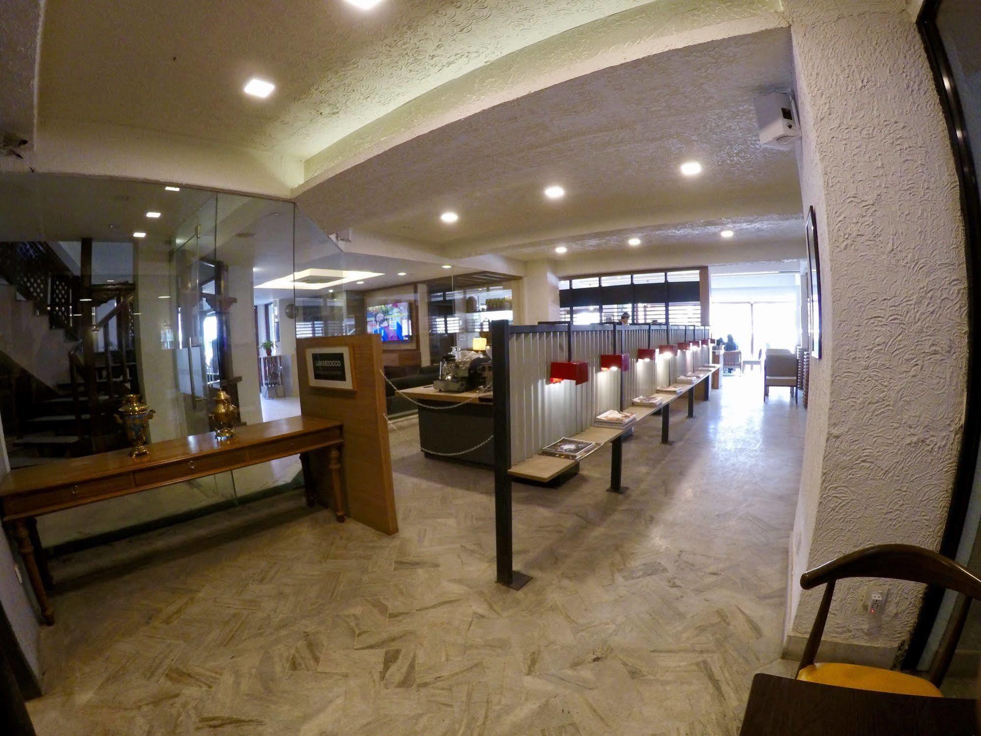 Marcopolo Business Hotel Катманду Экстерьер фото